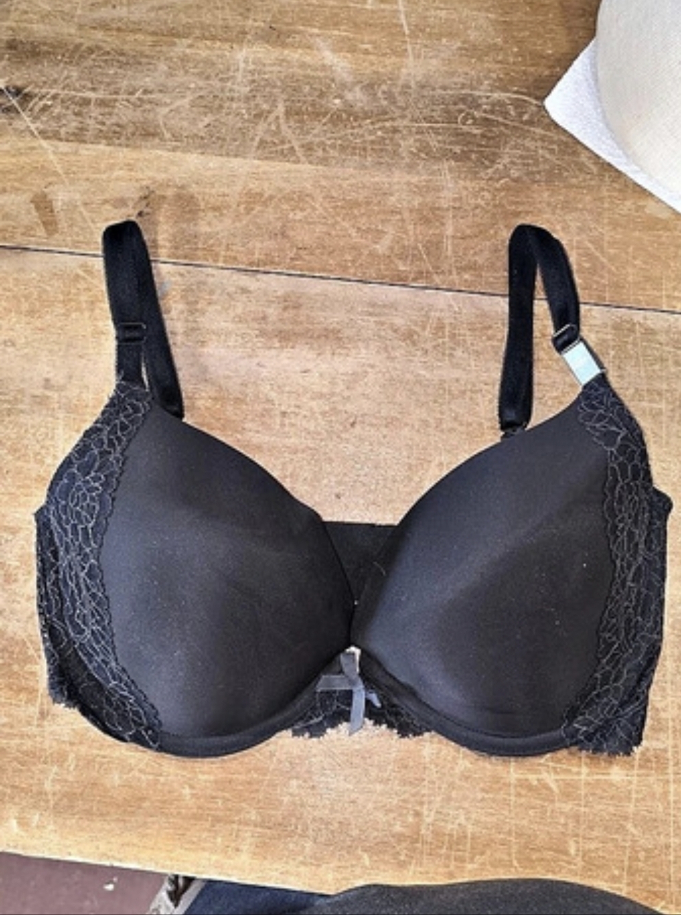Victoria's Secret Dream Angels Lace Push-Up Bra Black 32DD